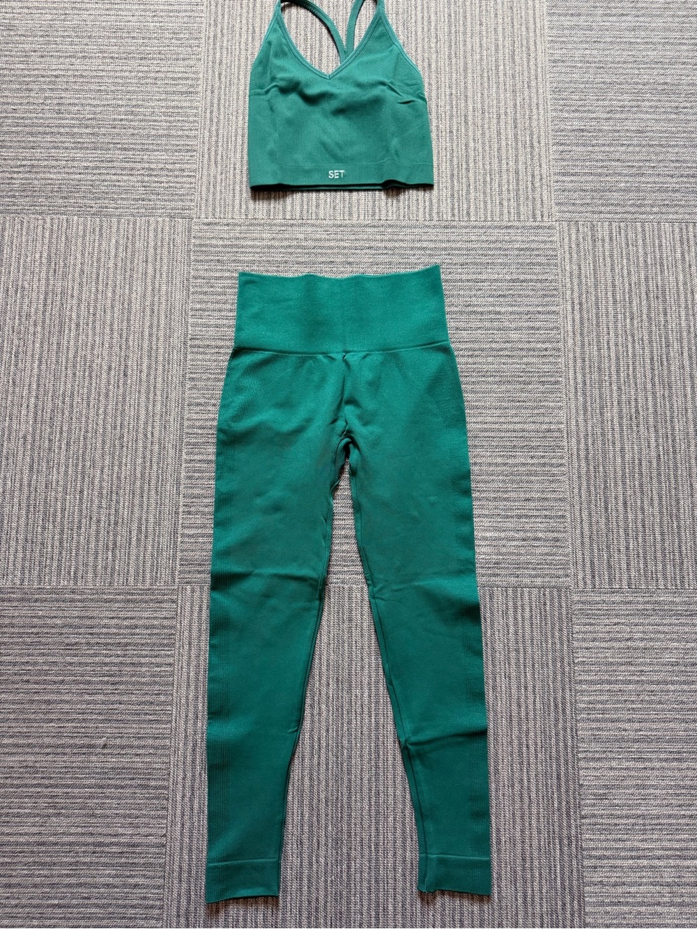 SET ACTIVE in PINE GREEN.